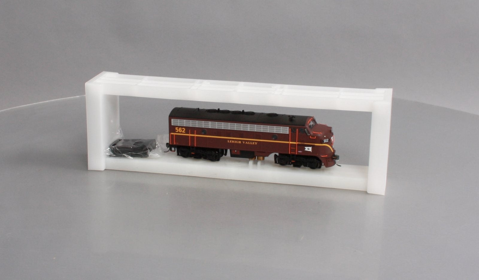 Bowser 24058 HO Lehigh Valley EMD F7A Diesel Locomotive with LokSound & DCC #562