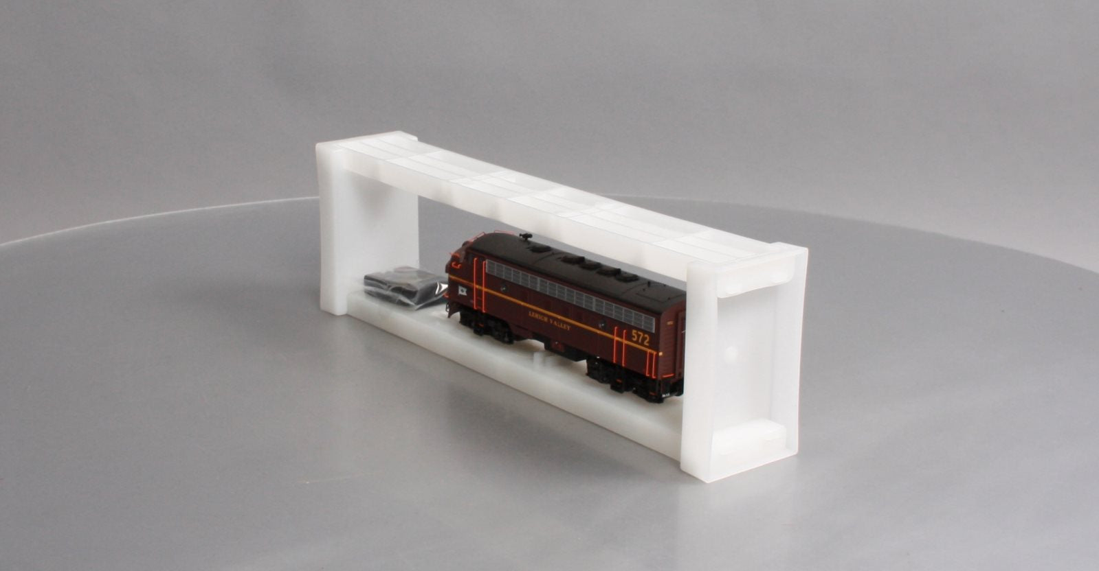 Bowser 24057 HO Lehigh Valley EMD F7A Diesel Locomotive Standard DC #572