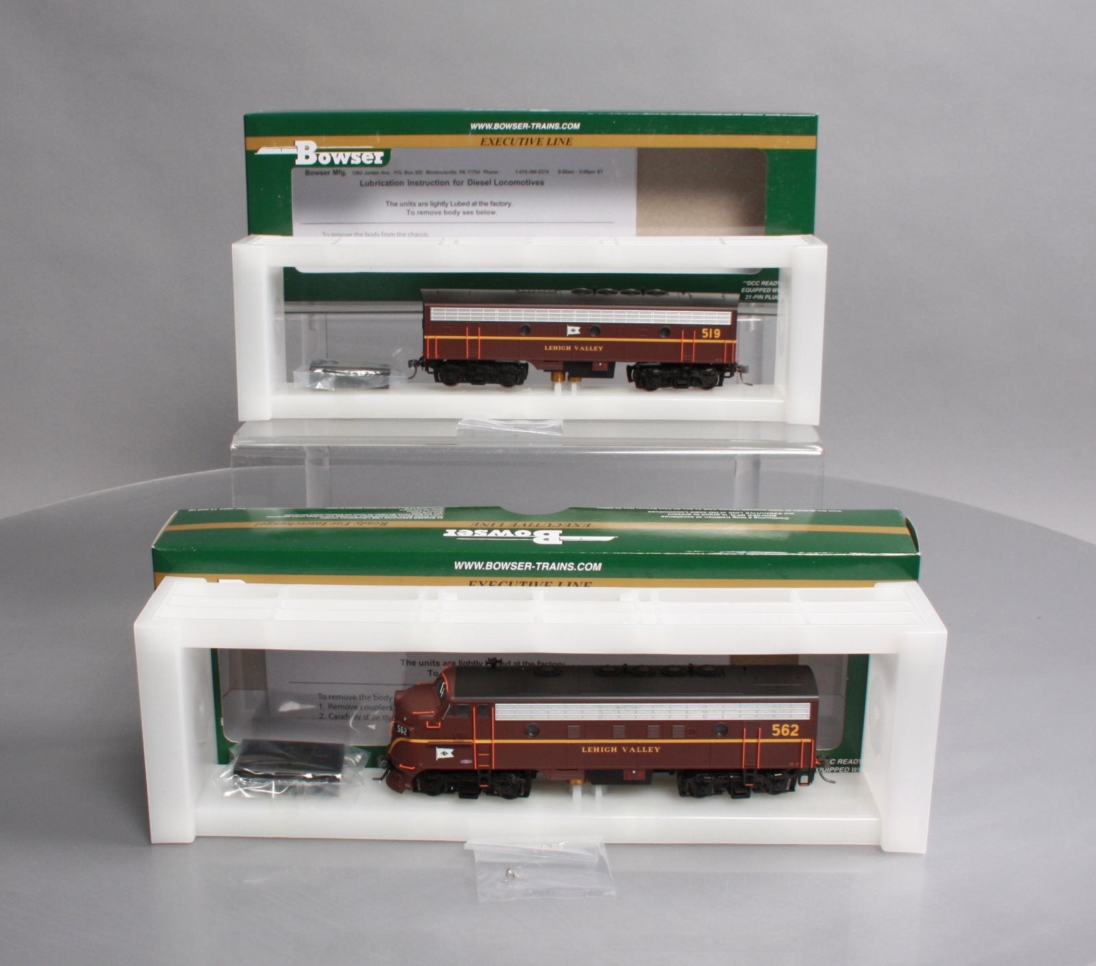 Bowser 24060 HO Lehigh Valley EMD F7A/B Diesel Locomotive Standard DC #562& #519