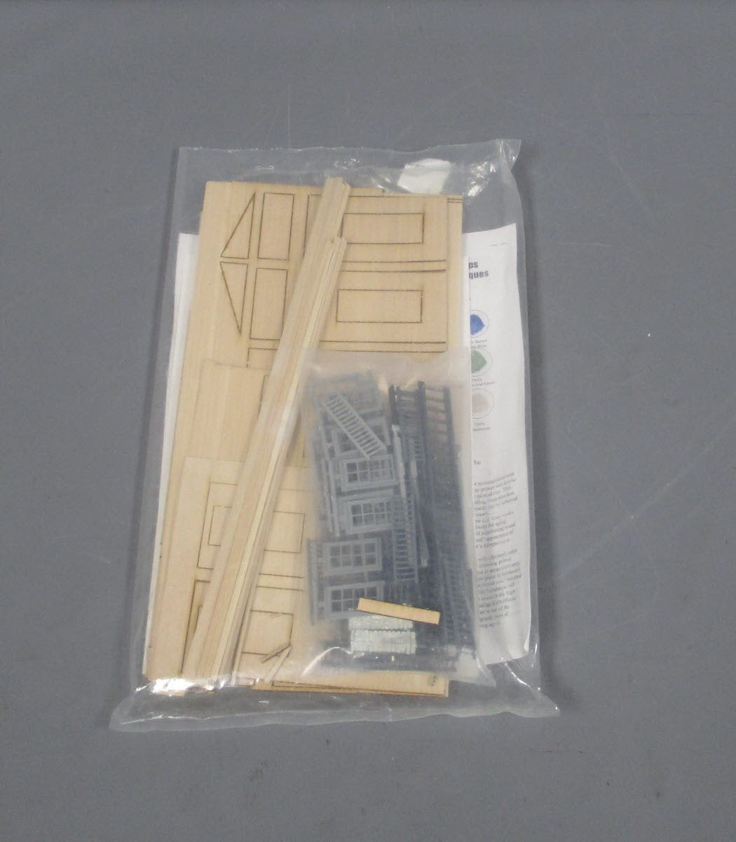 Model Tech Studios 504-S0064 O Laser Cut 3D Background Tenement Kits (Pack of 2)