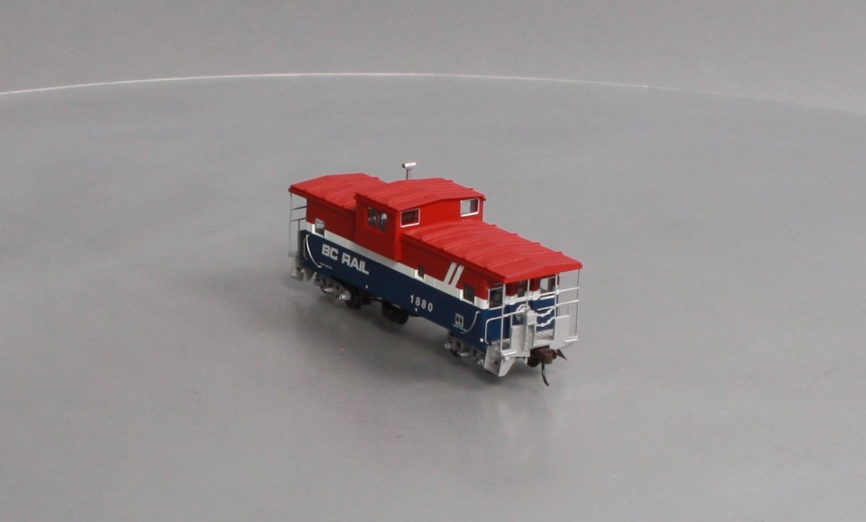 Atlas 20003102 HO British Columbia Railway Extended-Vision Caboose Car #1880