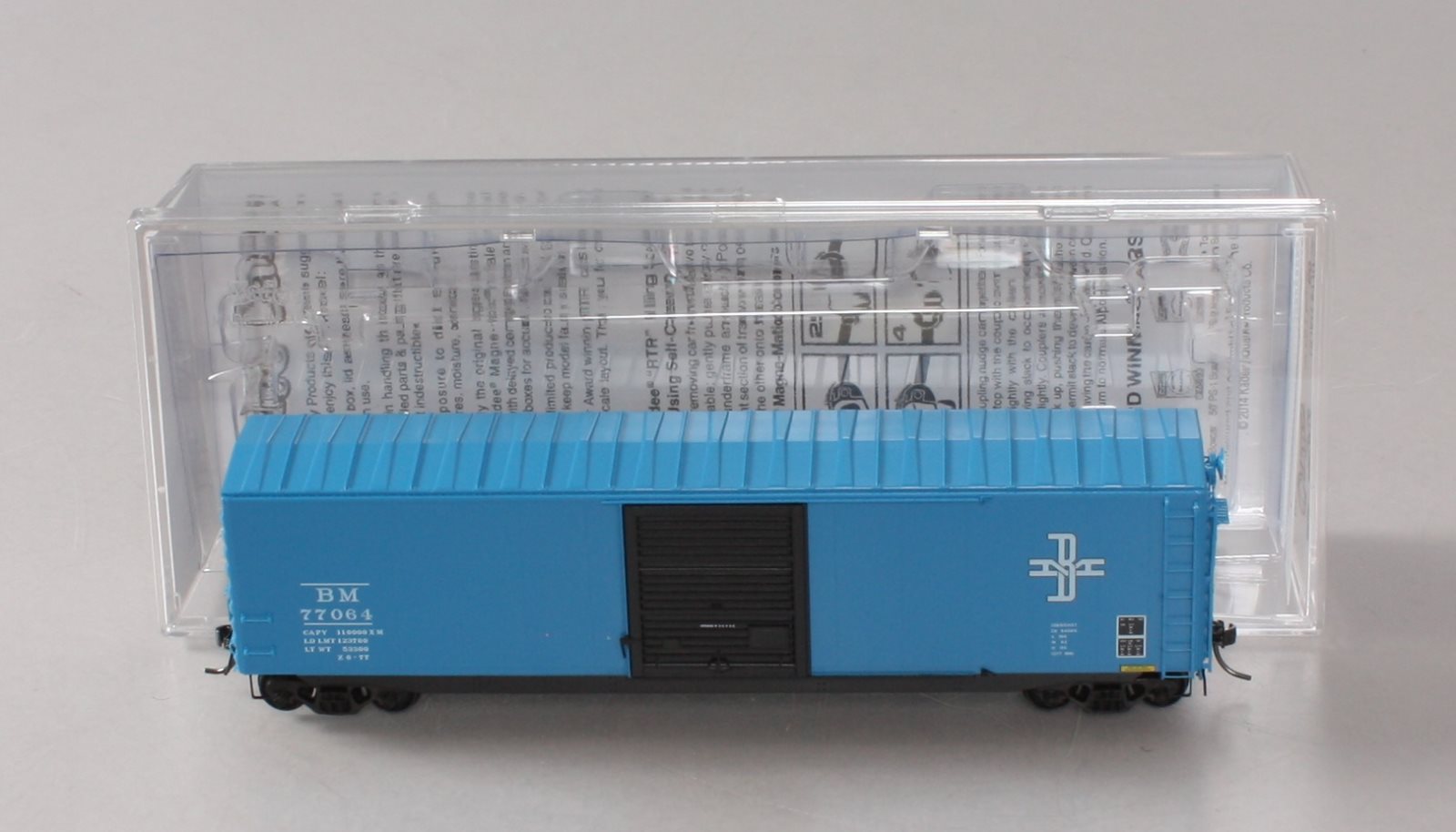 Kadee 6025 HO Boston & Maine 50' PS-1 Boxcar #77064