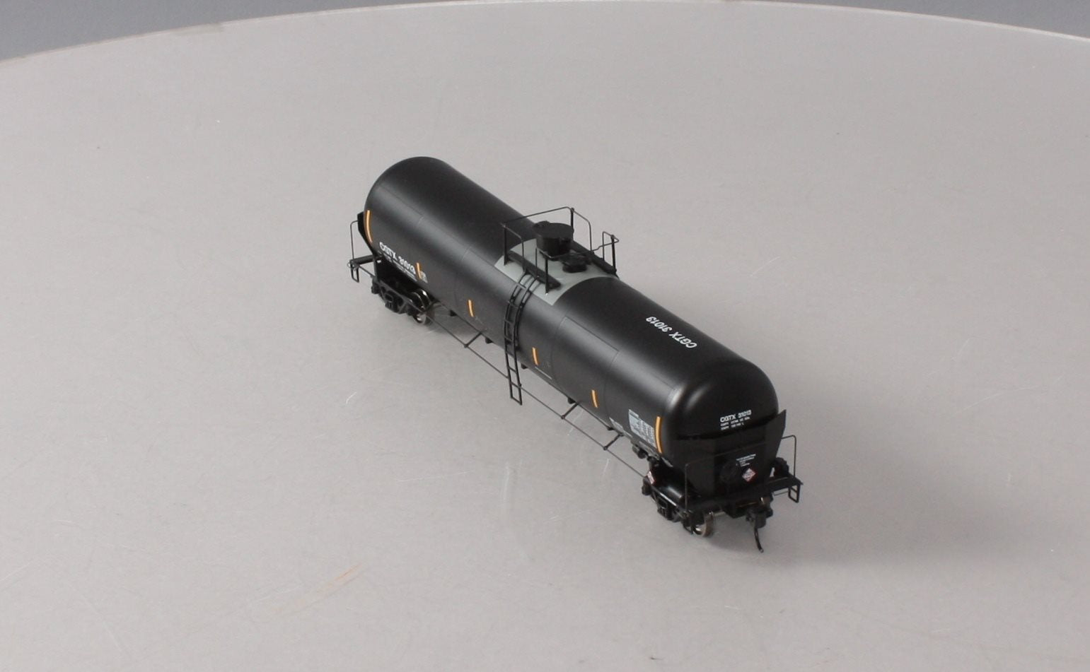 Walthers 920-100712 HO Scale Rail Canada GATX CGTX 55' Trinity Tank Car #31013