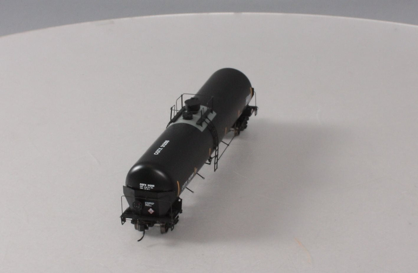 Walthers 920-100714 HO Scale Rail Canada GATX CGTX 55' Trinity Tank Car #31288