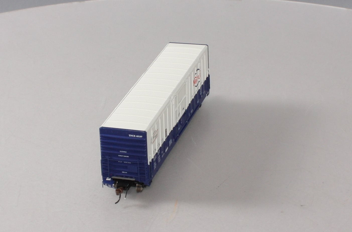 Athearn G26668 HO Nestle 50' PC&F Box with 10'6" Door #43137