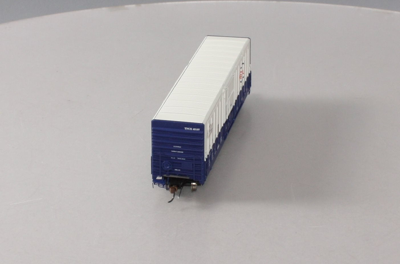 Athearn G26668 HO Nestle 50' PC&F Box with 10'6