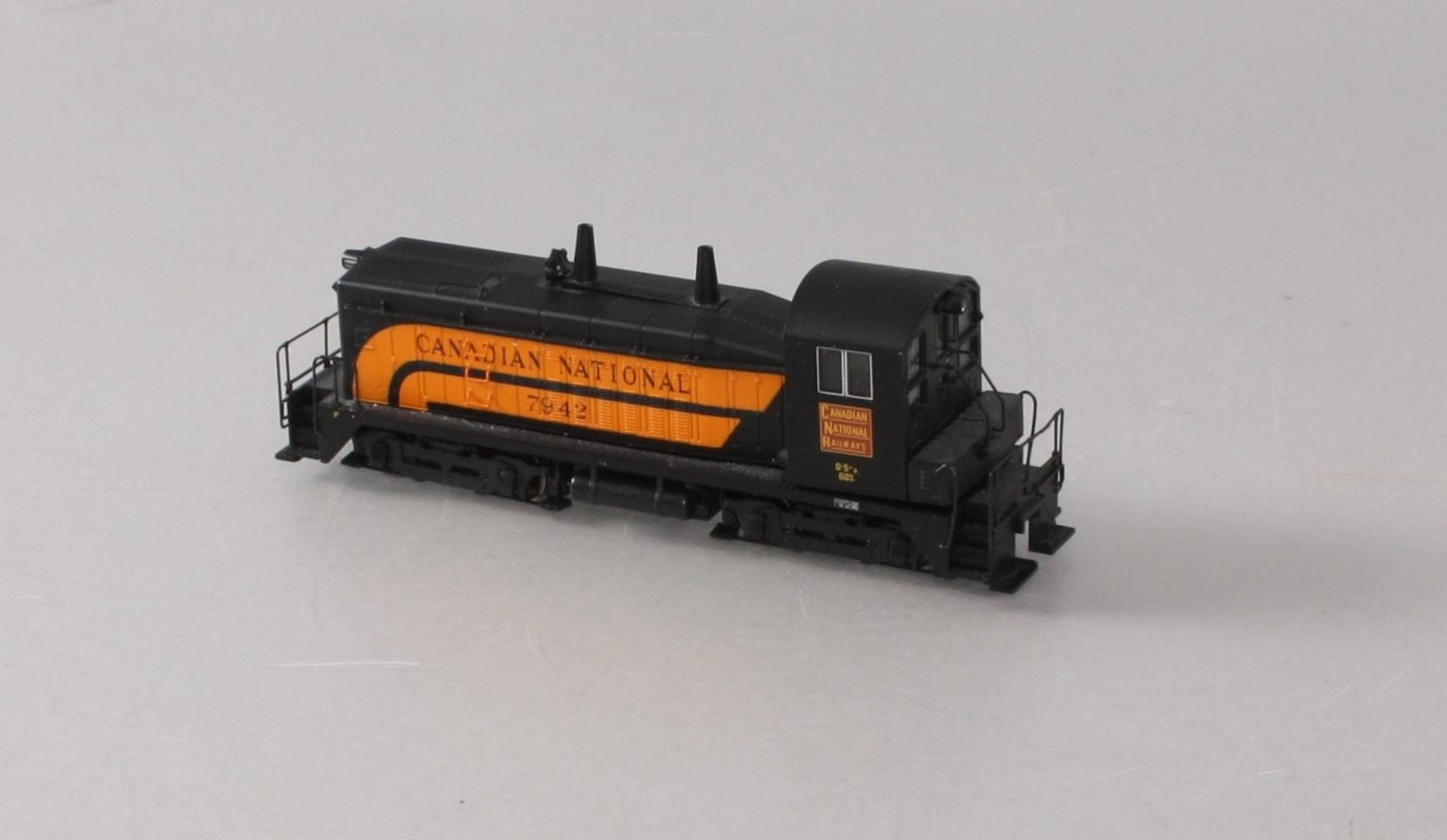Broadway Limited 2624 HO Canadian National EMD NW2 #7942 Paragon2