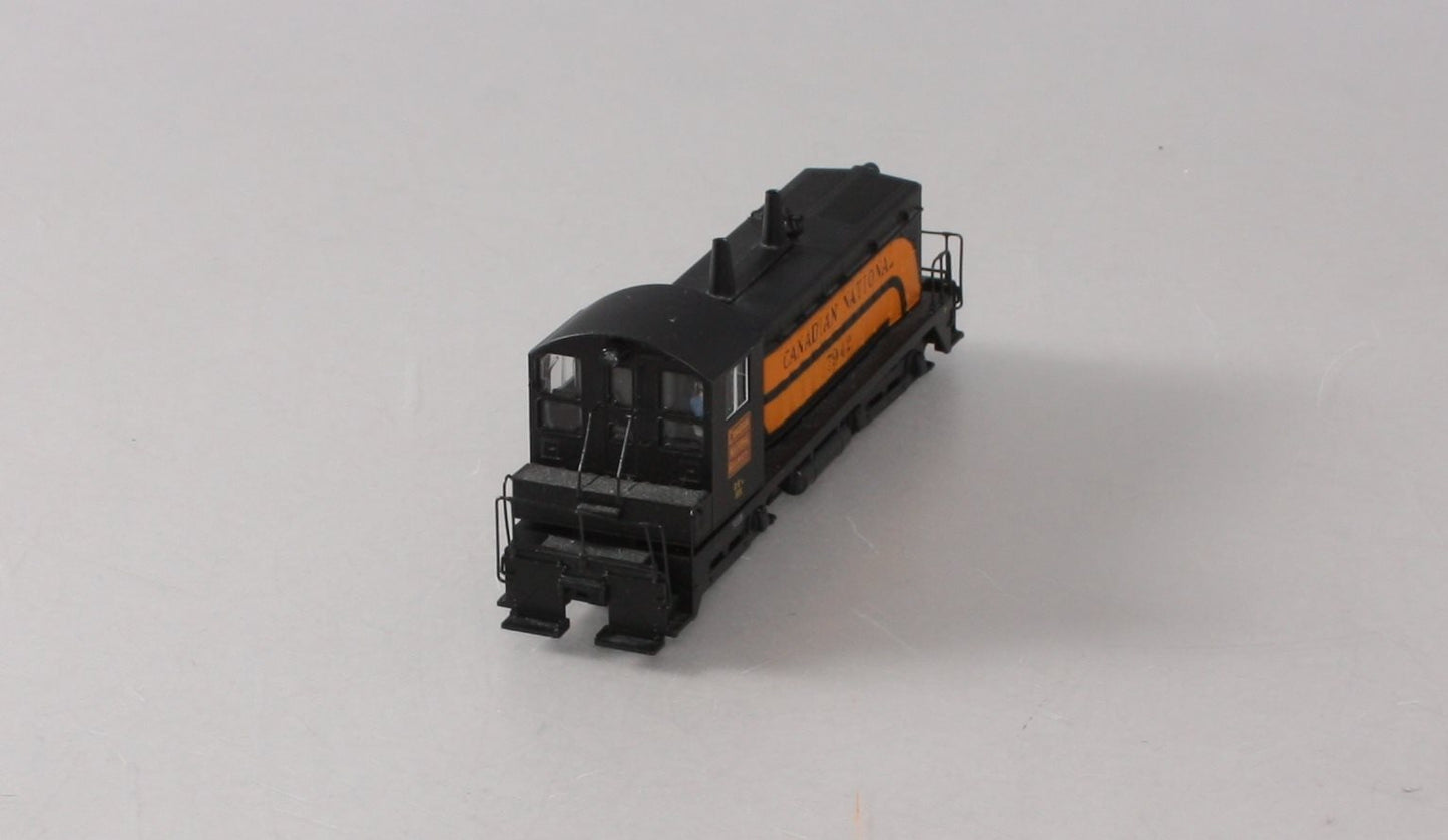 Broadway Limited 2624 HO Canadian National EMD NW2 #7942 Paragon2