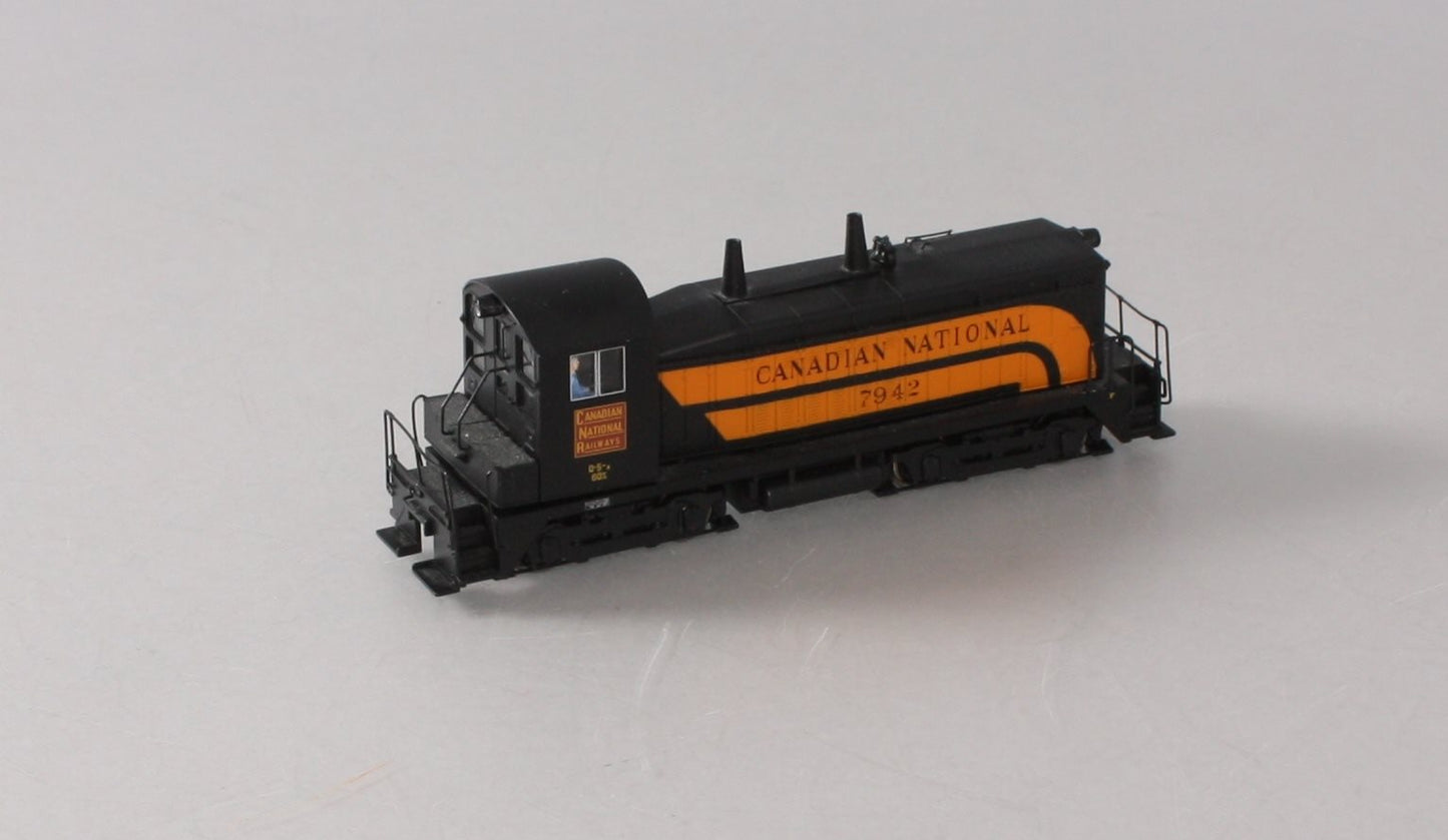 Broadway Limited 2624 HO Canadian National EMD NW2 #7942 Paragon2