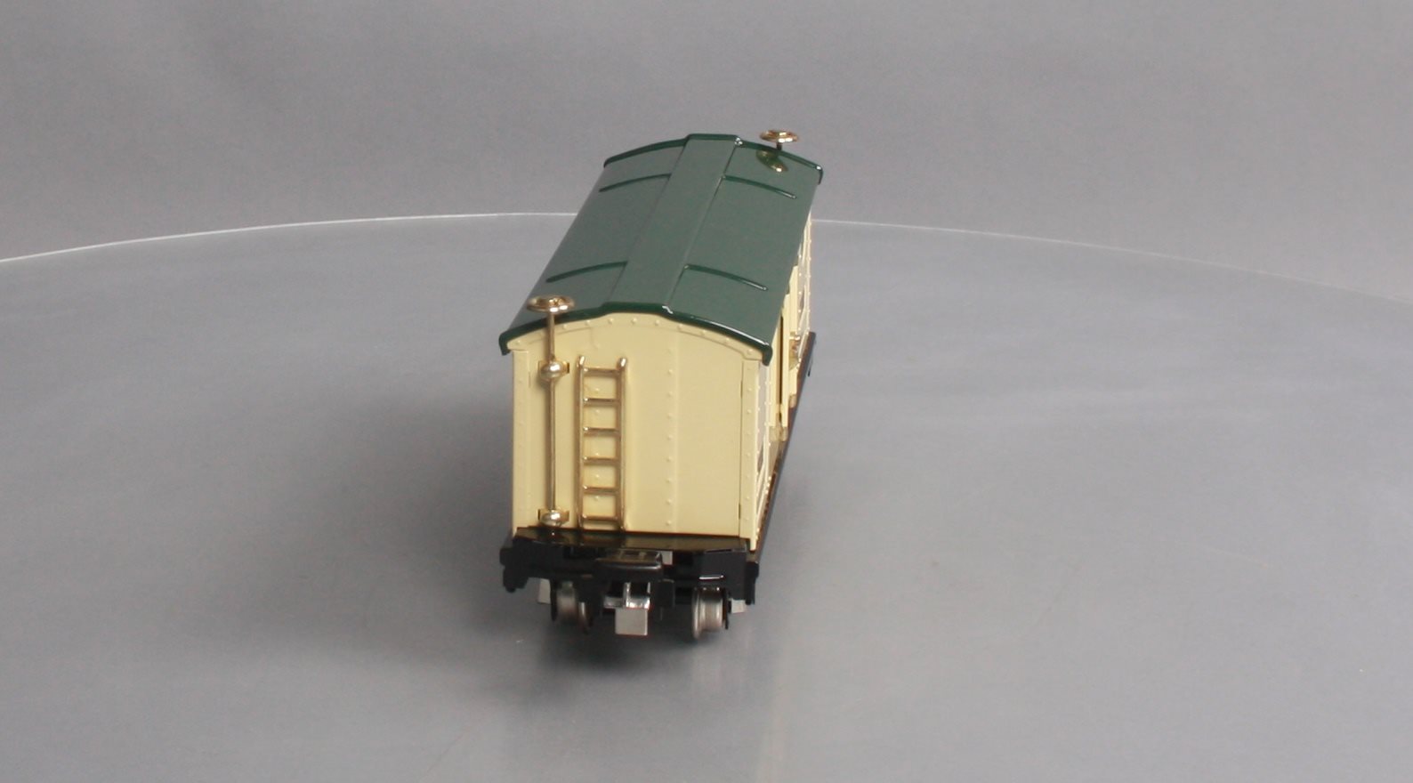 Lionel 11-70005 Reefer #2814R Ivory and Peacock