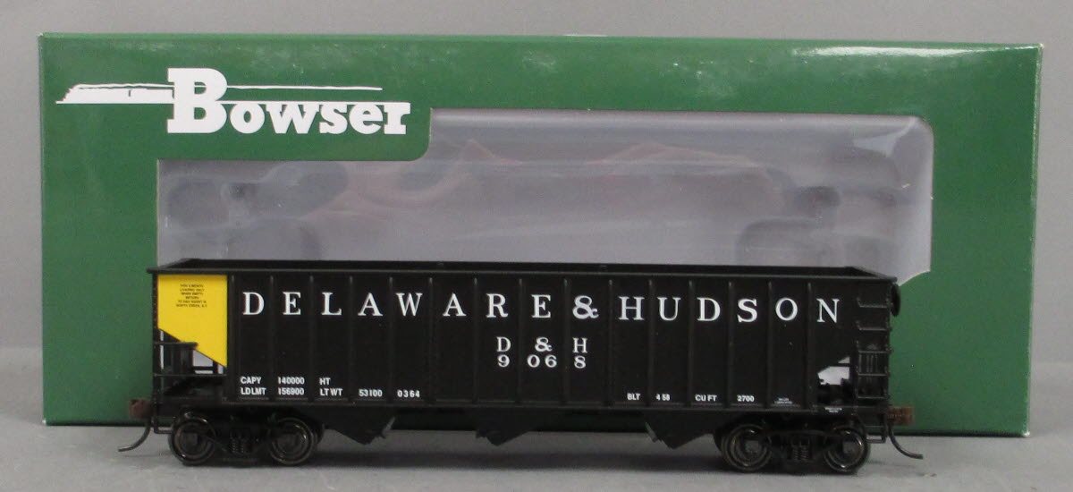 Bowser 41827 HO Delaware & Hudson 70 Ton 14 Panel Hopper Car #9068