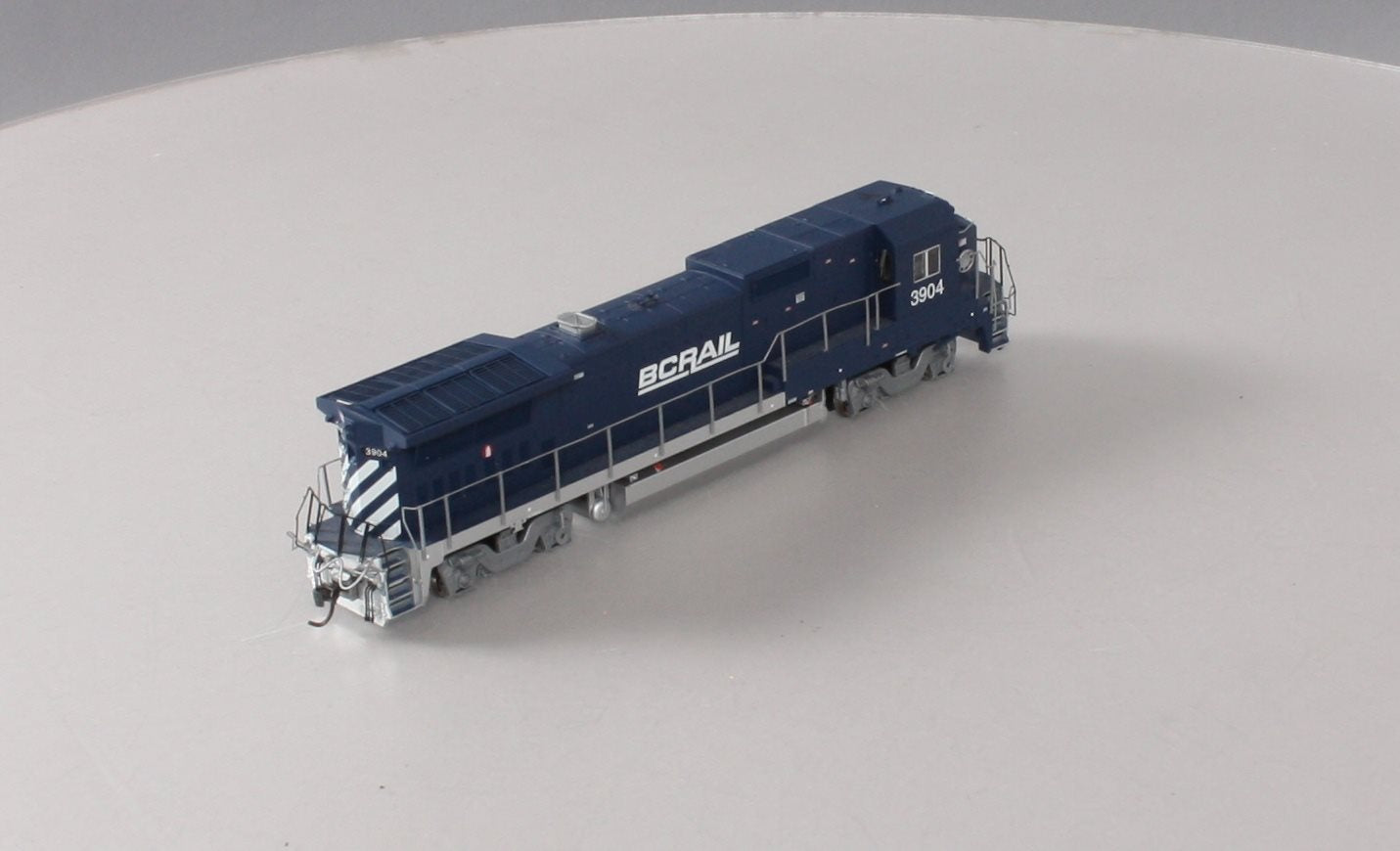 Atlas 9858 HO Scale BC Rail Dash 8-39B Diesel Locomotive #3904