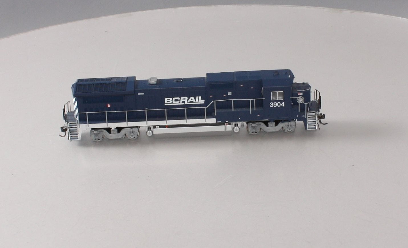 Atlas 9858 HO Scale BC Rail Dash 8-39B Diesel Locomotive #3904