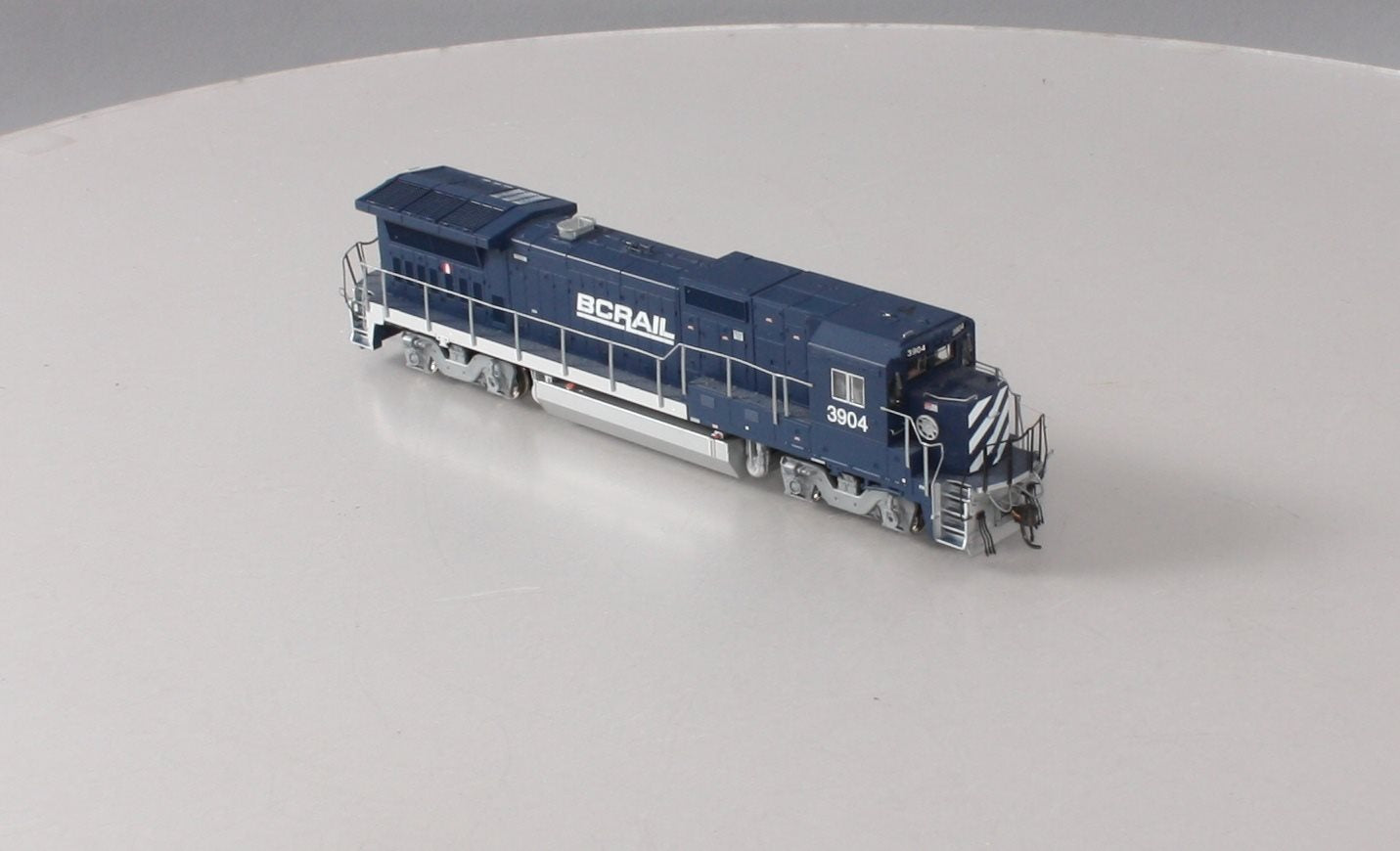Atlas 9858 HO Scale BC Rail Dash 8-39B Diesel Locomotive #3904