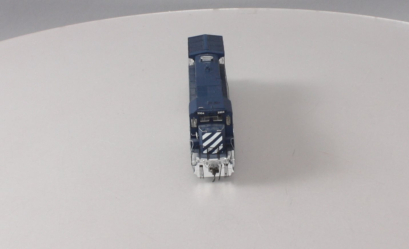 Atlas 9858 HO Scale BC Rail Dash 8-39B Diesel Locomotive #3904