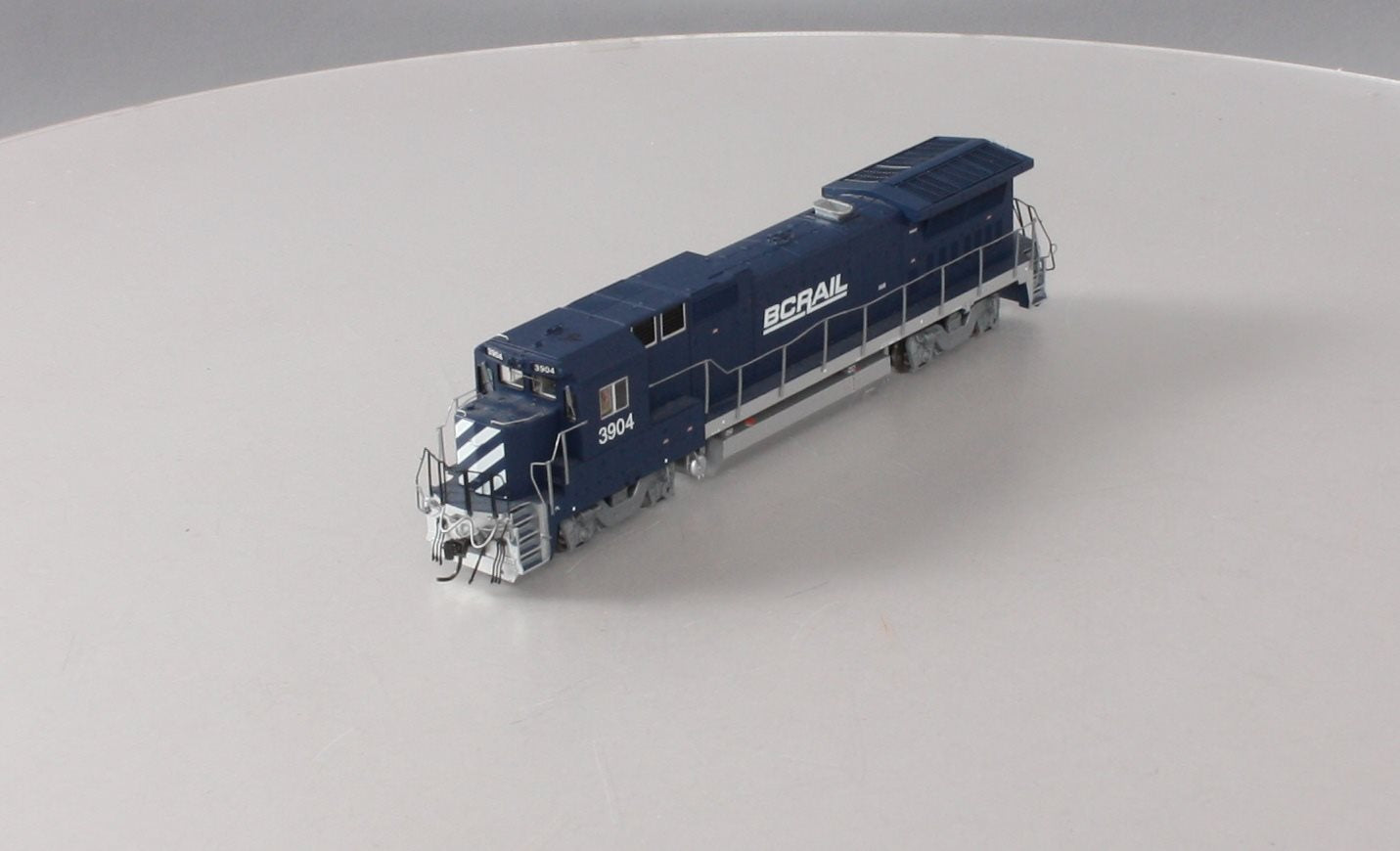 Atlas 9858 HO Scale BC Rail Dash 8-39B Diesel Locomotive #3904