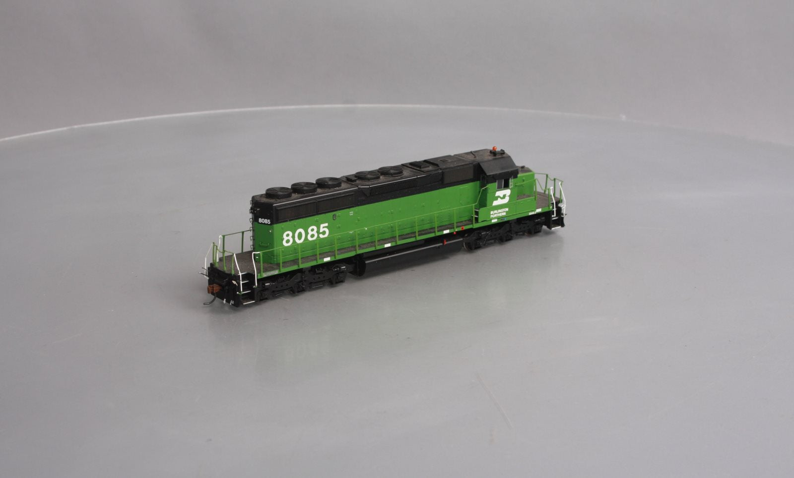 Athearn 98374 HO Burlington Northern SD40-2 Diesel Loco w/DCC & Sound RTR #8085