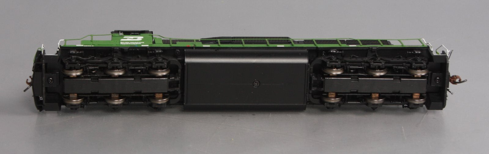 Athearn 98374 HO Burlington Northern SD40-2 Diesel Loco w/DCC & Sound RTR #8085