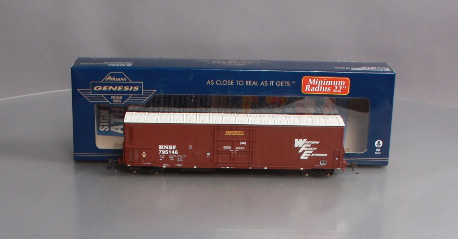Athearn G63074 HO BNSF 57' FGE Mechanical Reefer Car #794878