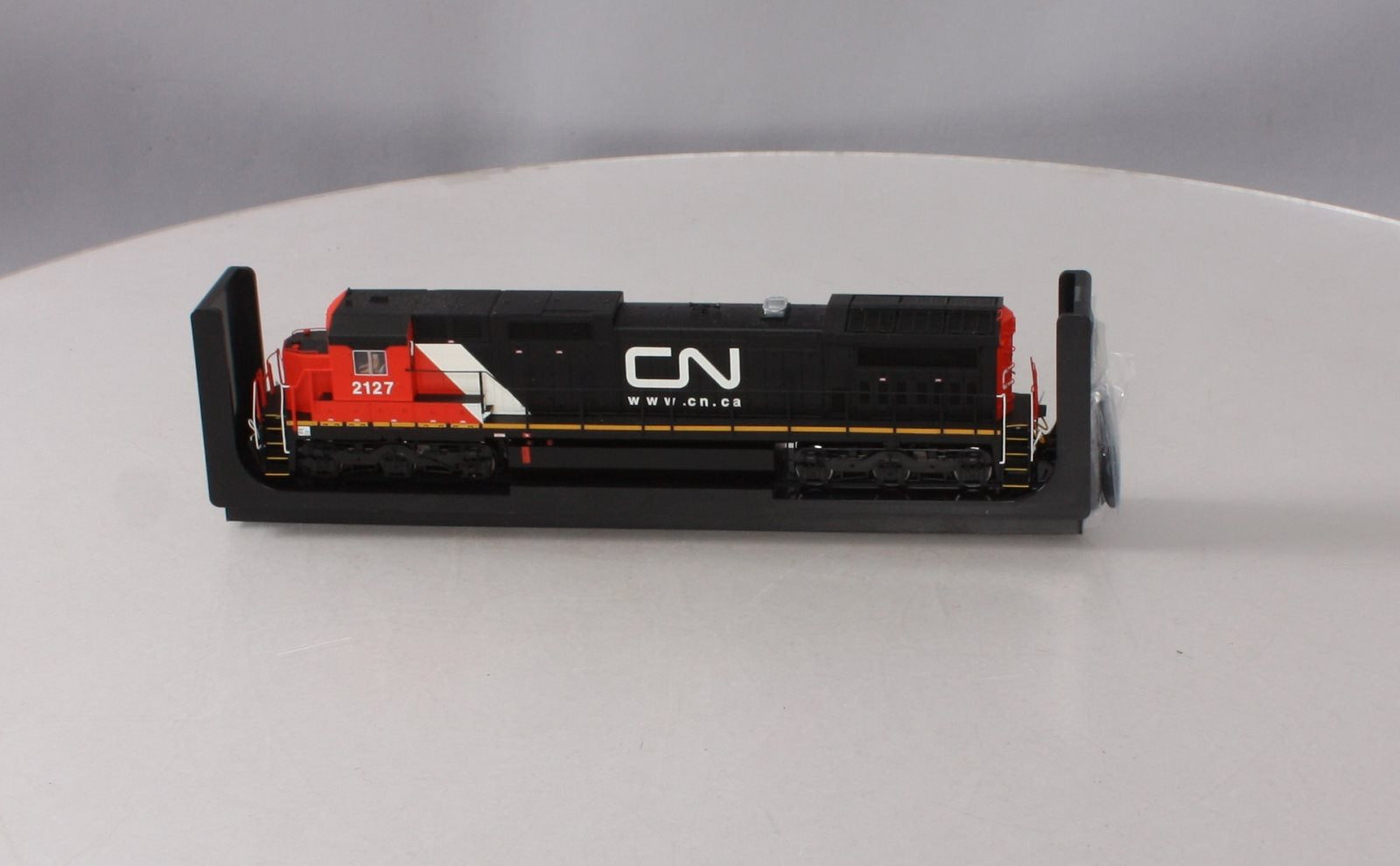 Atlas 10001245 HO Scale Canadian National Dash 8-40C Diesel Engine #2127 with S