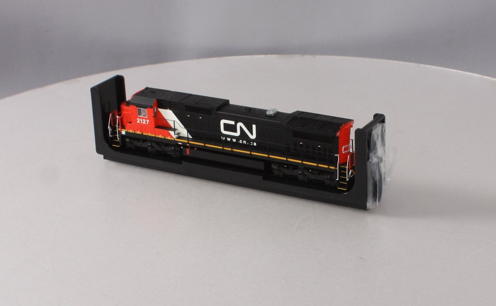 Atlas 10001245 HO Scale Canadian National Dash 8-40C Diesel Engine #2127 with S