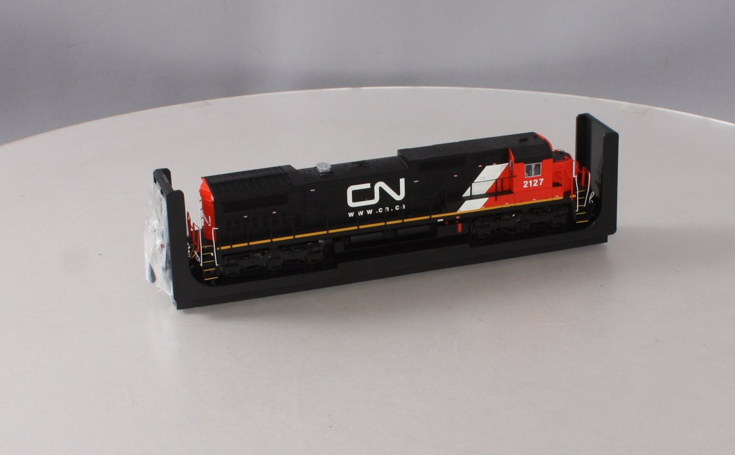 Atlas 10001245 HO Scale Canadian National Dash 8-40C Diesel Engine #2127 with S