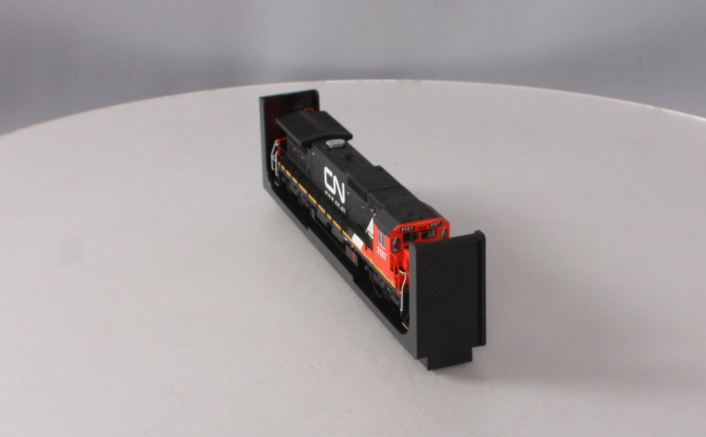 Atlas 10001245 HO Scale Canadian National Dash 8-40C Diesel Engine #2127 with S