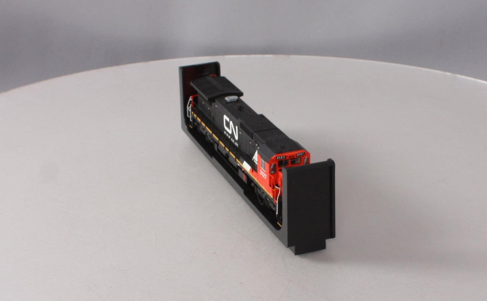 Atlas 10001245 HO Scale Canadian National Dash 8-40C Diesel Engine #2127 with S