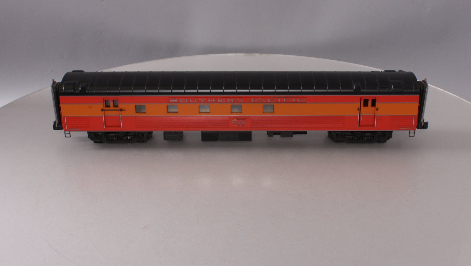 MTH 20-68121 Southern Pacific 70' ABS RPO Passenger Car (Ribbed)