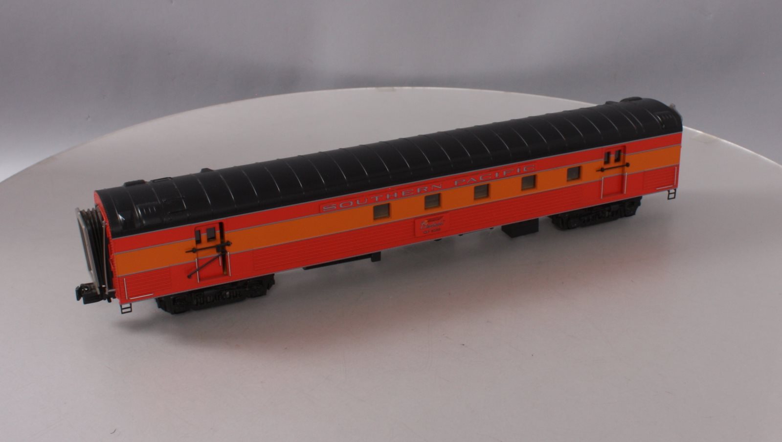 MTH 20-68121 Southern Pacific 70' ABS RPO Passenger Car (Ribbed)