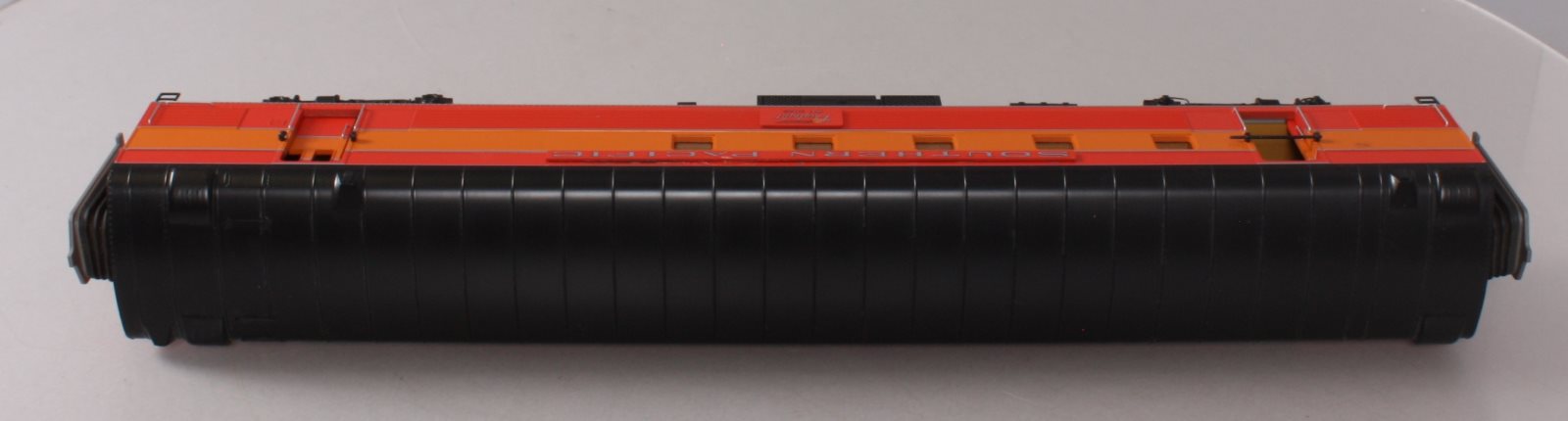 MTH 20-68121 Southern Pacific 70' ABS RPO Passenger Car (Ribbed)