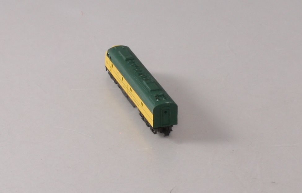 Atlas 2105 N Scale Chicago & North Western EMD E8 Diesel Locomotive #5021A