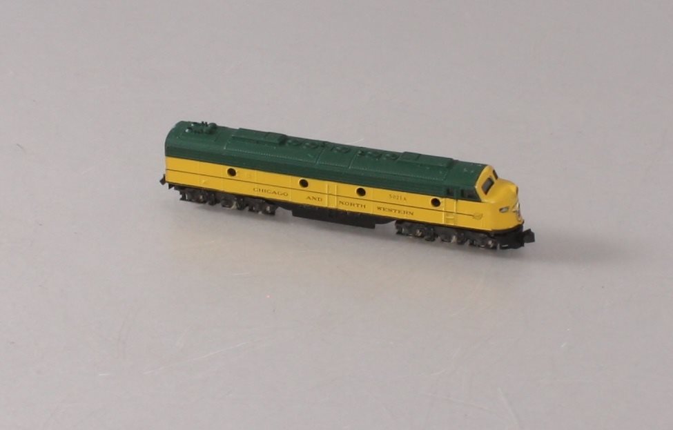 Atlas 2105 N Scale Chicago & North Western EMD E8 Diesel Locomotive #5021A