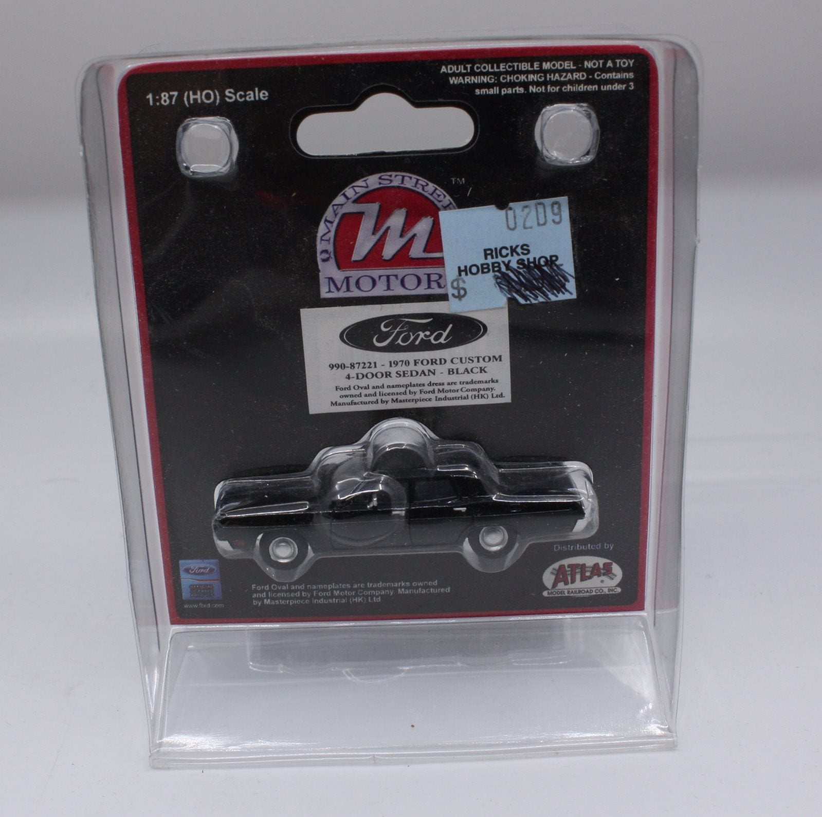 Atlas 990-87221 HO 1970 Ford Custom 4-Door Sedan - Black
