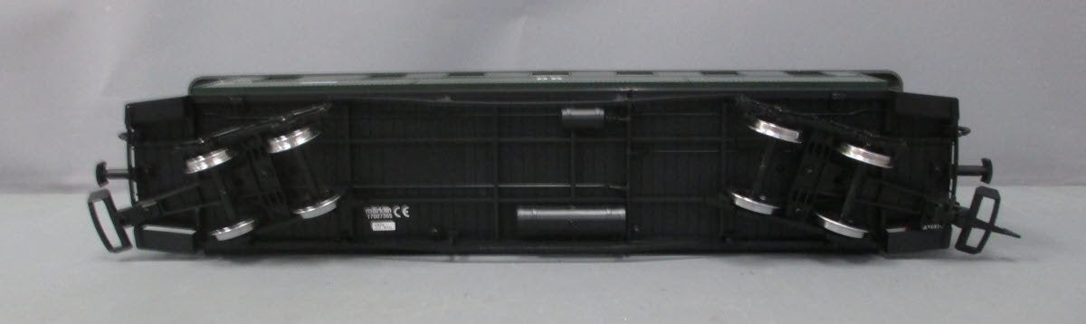 LGB 36353 DR Passenger Car (Metal Wheels)