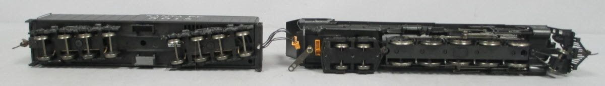 Bachmann 51202 HO Santa Fe 2-10-4 Steam Locomotive & Tender #5018 w/DCC