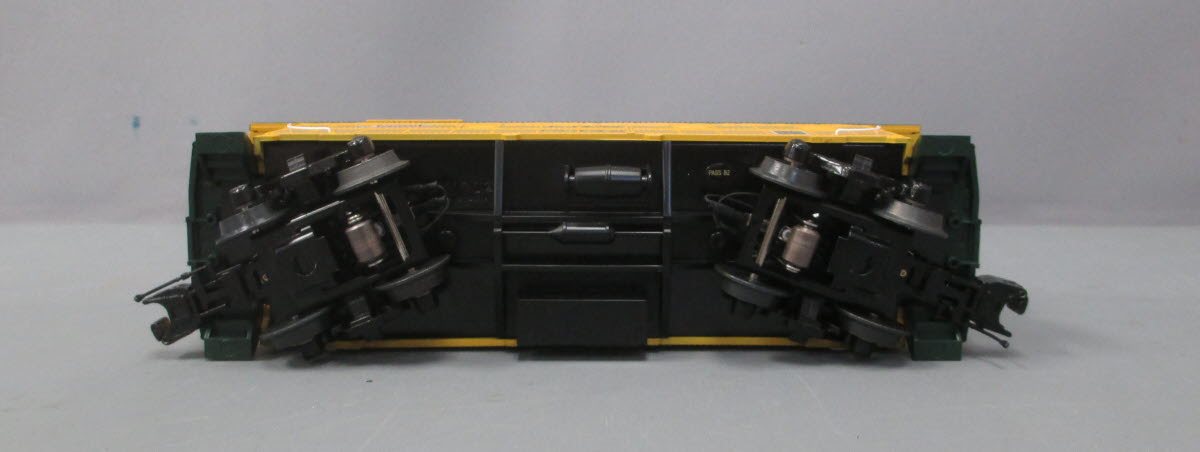 MTH 30-77322 O Chicago North Western Offset Steel Caboose Car #12440