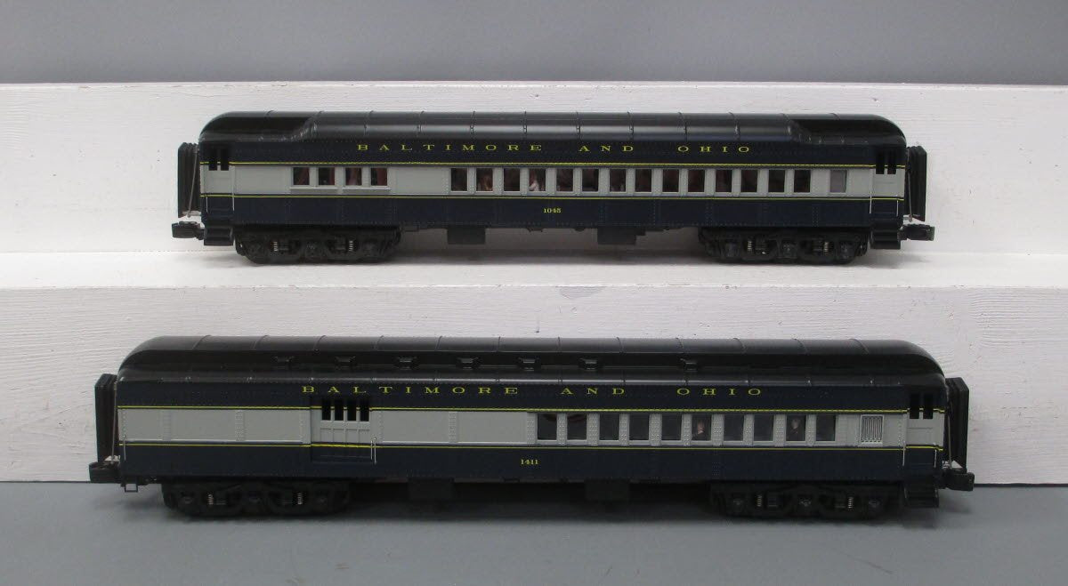 MTH 20-4178 O Baltimore & Ohio 70' Madison Comb/Diner Passenger Set (Set of 2)