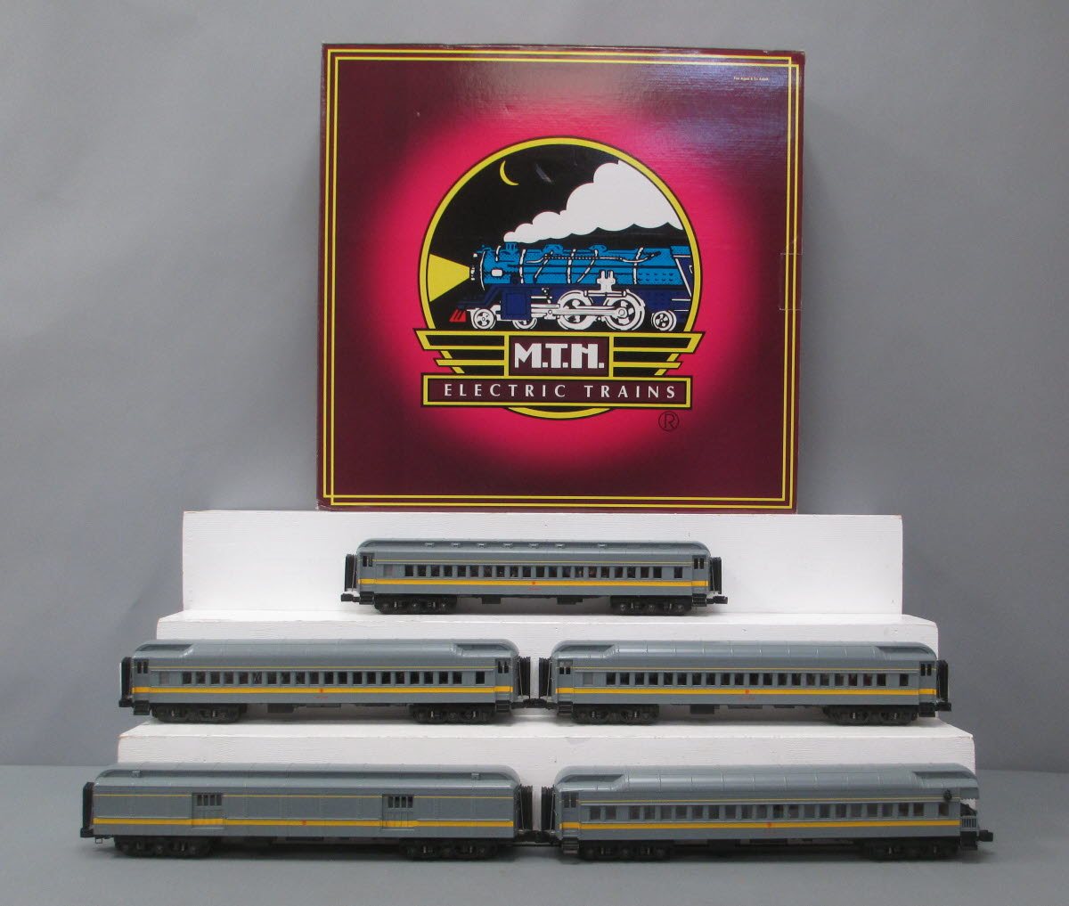 MTH 20-4080 O New York, Ontario & Western 70' Madison Passenger Set (Set of 5)