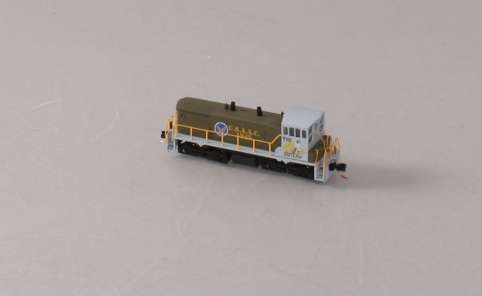 Micro-Trains 98650510 N USAAC Nose Art SW1500 Diesel Locomotive #1945