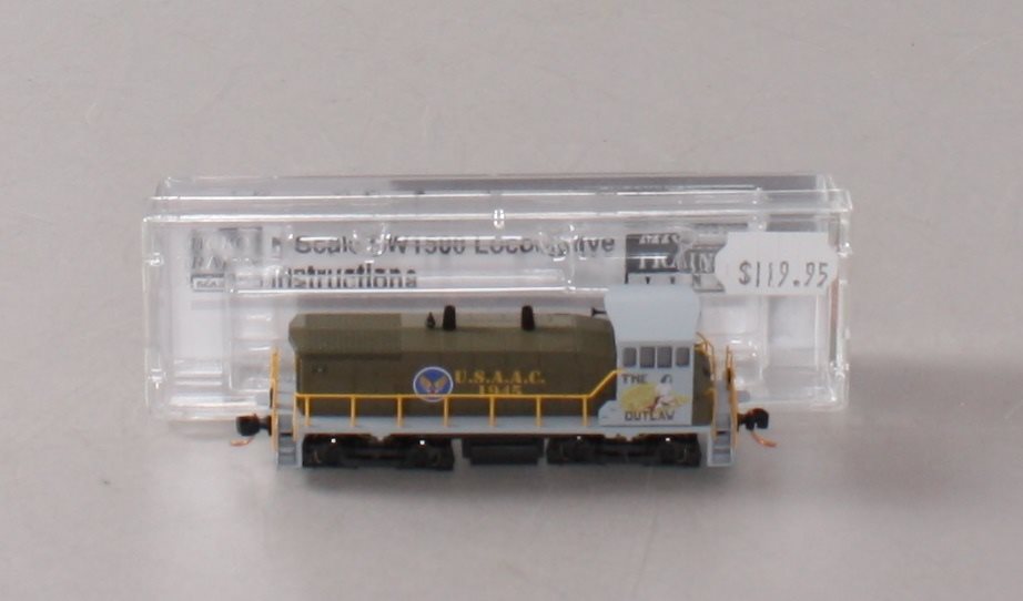 Micro-Trains 98650510 N USAAC Nose Art SW1500 Diesel Locomotive #1945