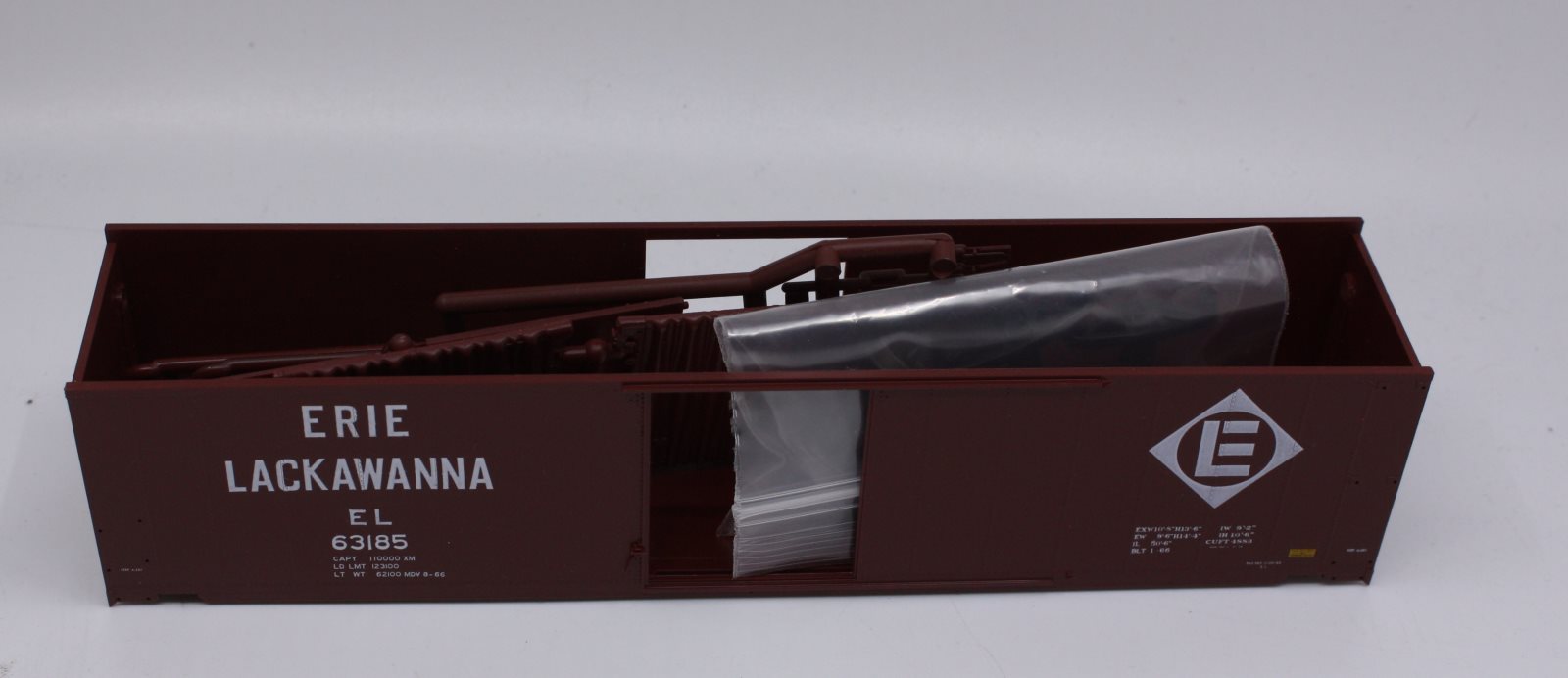 Branchline Trains 63185 HO Erie Lackawanna 50' Single Door Boxcar  #1017