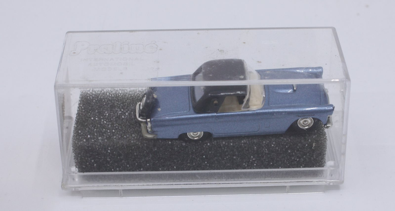 Praline 5206 HO Metalic Blue Ford J-Bird 1956 Hardtop