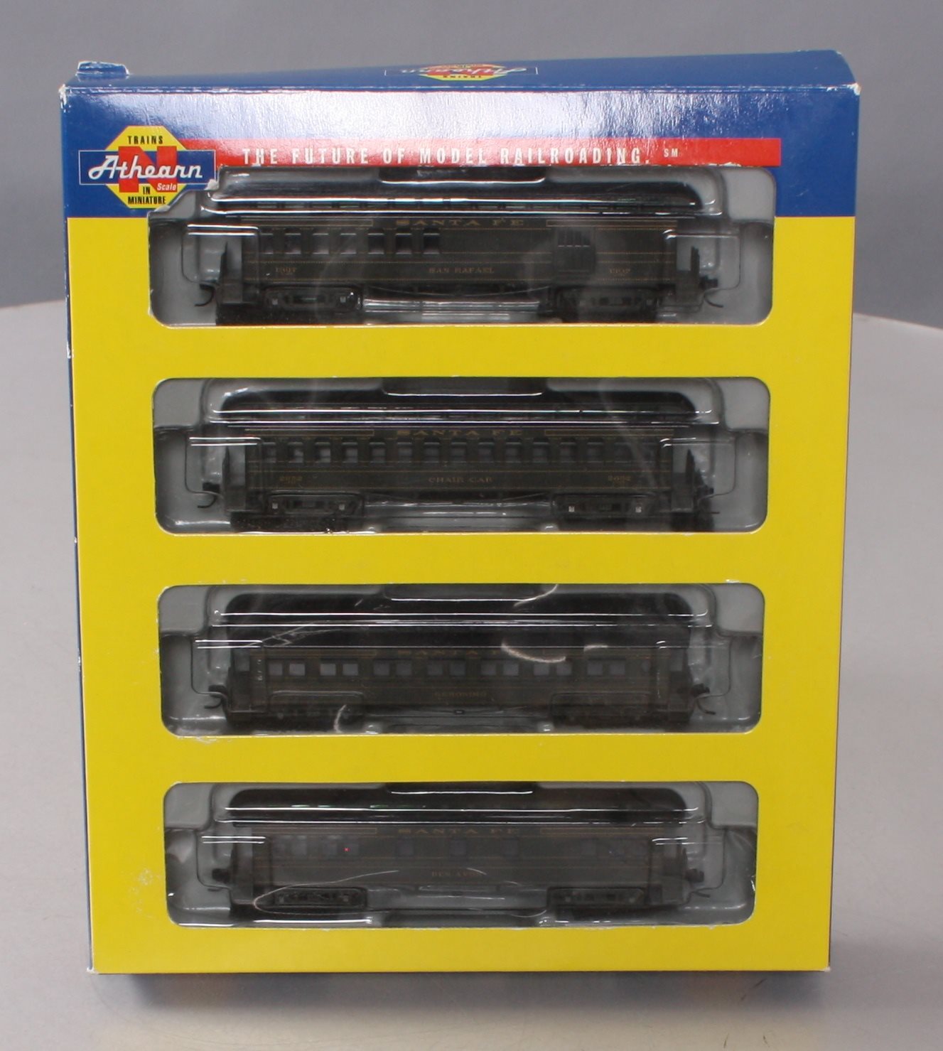 Athearn 11851 N Santa Fe 50' Overland Passenger Cars (Set of 4)