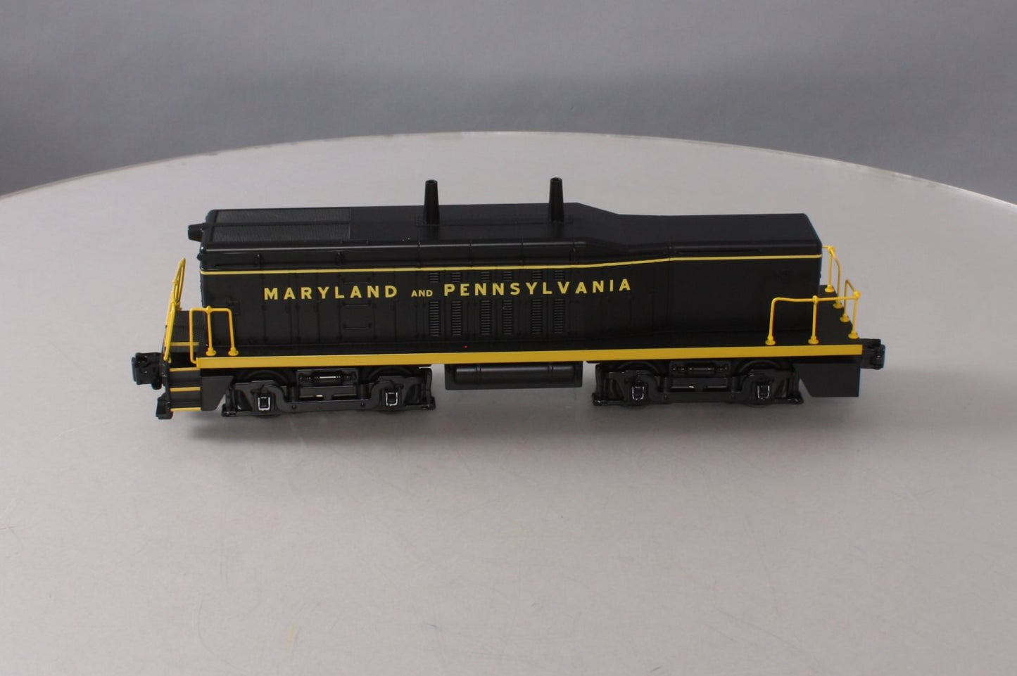 MTH 30-2614-3 Maryland & Pennsylvania SW-9 Non-Powered Calf Diesel Switcher