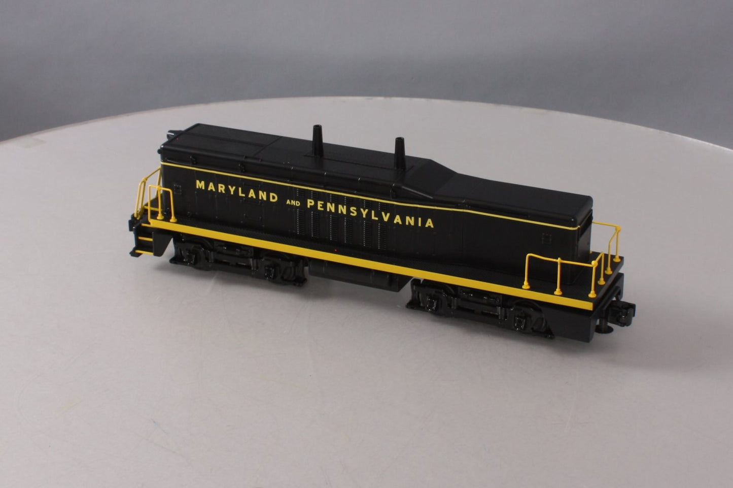 MTH 30-2614-3 Maryland & Pennsylvania SW-9 Non-Powered Calf Diesel Switcher