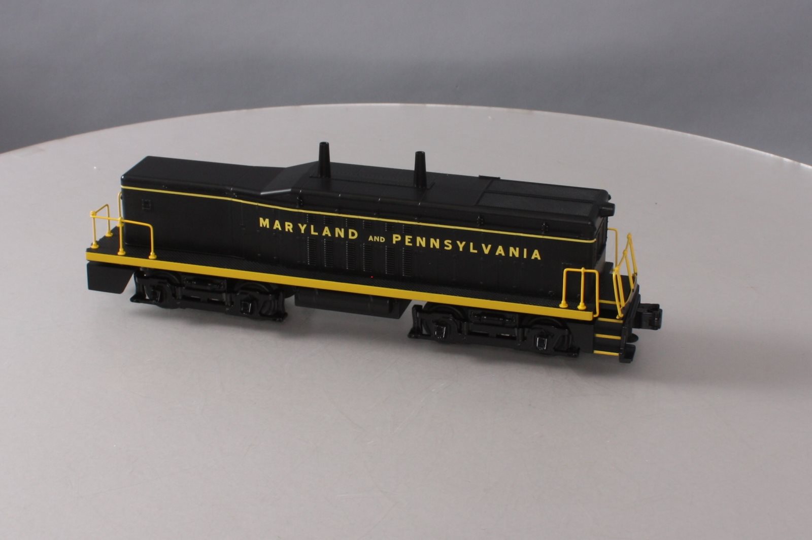 MTH 30-2614-3 Maryland & Pennsylvania SW-9 Non-Powered Calf Diesel Switcher