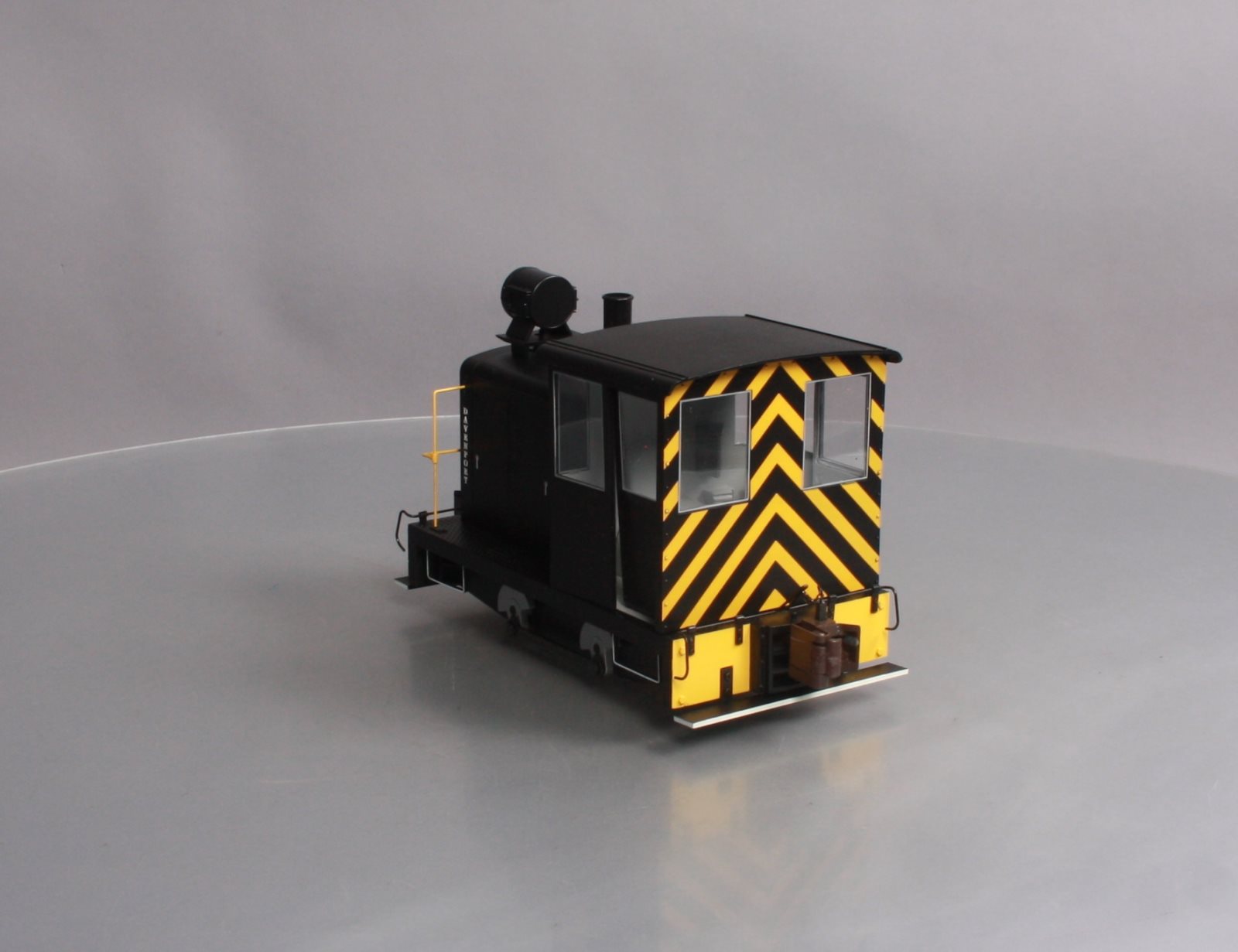Bachmann 91399 Black Davenport 0-4-0 Gas Mechanical Side Rod Engine with DCC