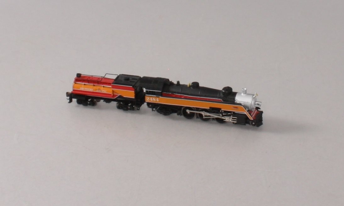 Model Power 87429 N Southern Pacific Steam Semi-Streamlined 4-6-2 w/Tender #2484