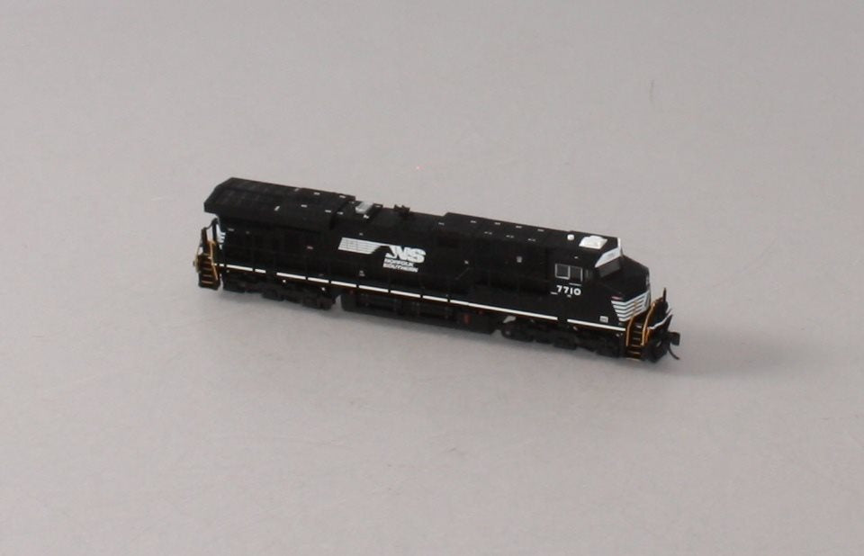 Fox Valley Models 70363 N Norfolk Southern ES44DC Diesel Locomotive #7710